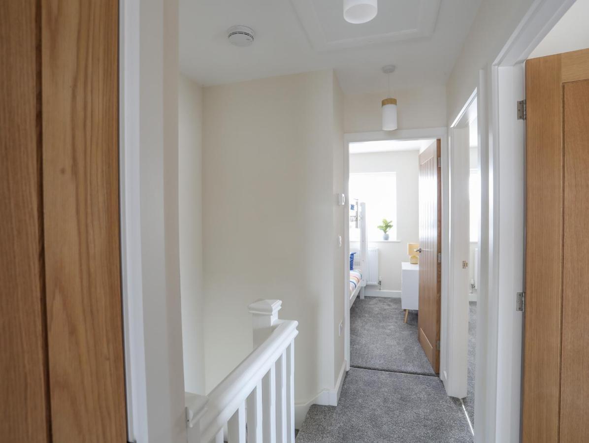 Swn Y Nant Villa Holyhead Eksteriør billede